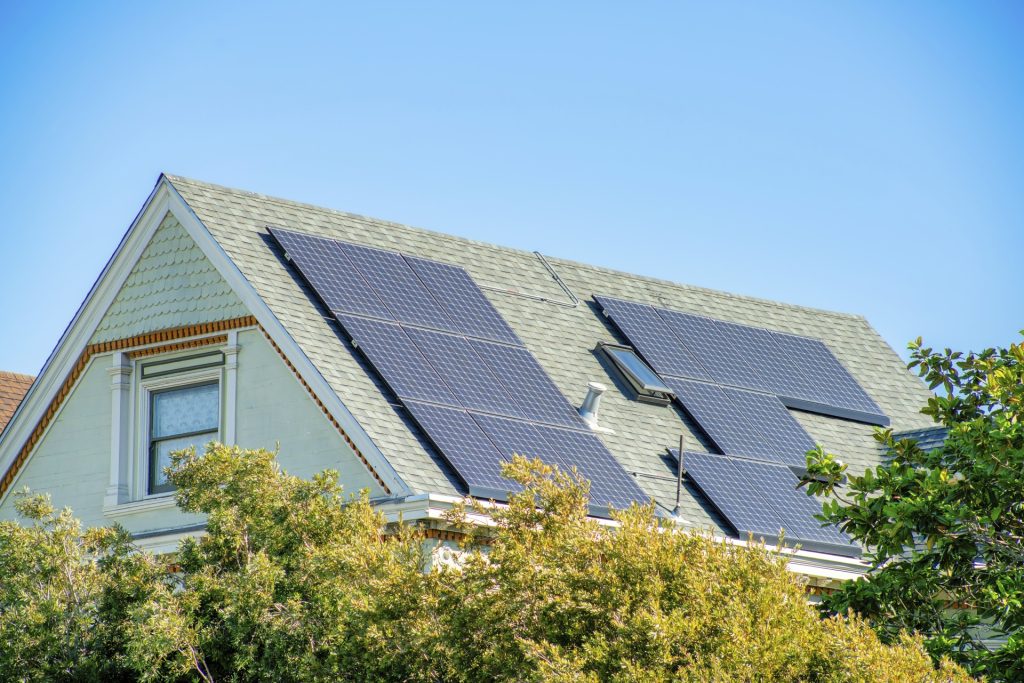 sončna elektrarna na strehi