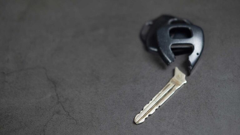 izdelava in popravilo avto ključev